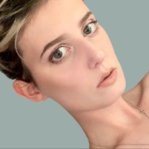 Meet your Posher, Angelina